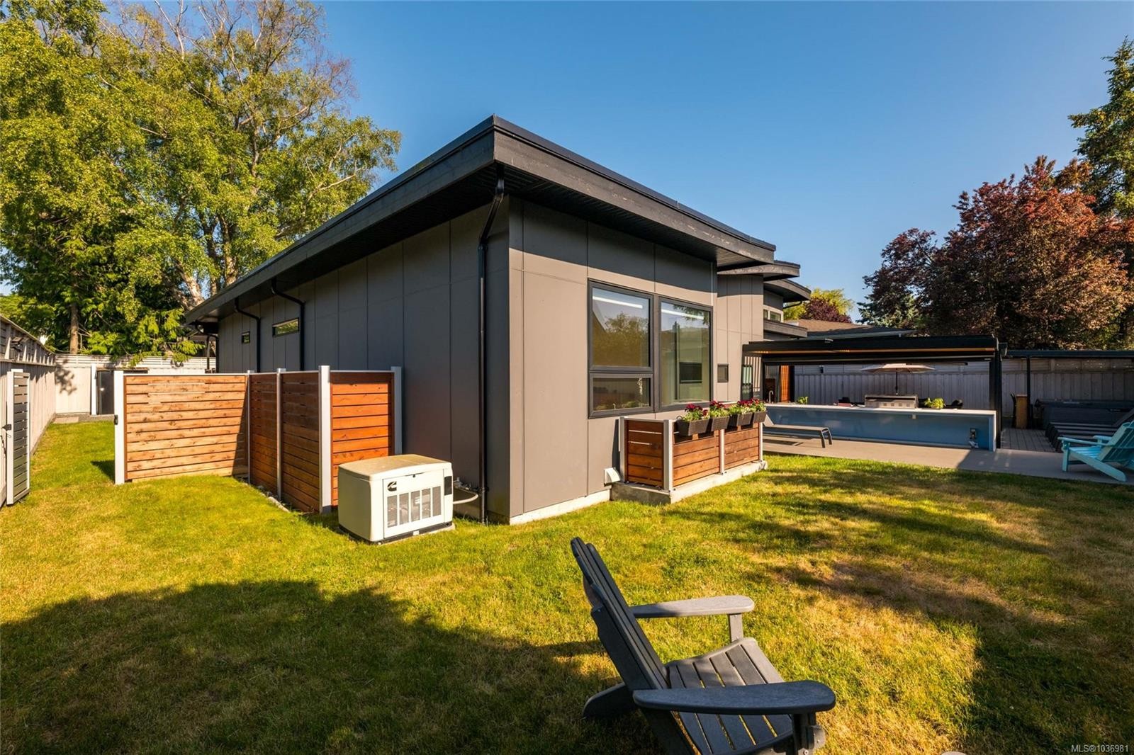 330 Irving Rd, Victoria, BC