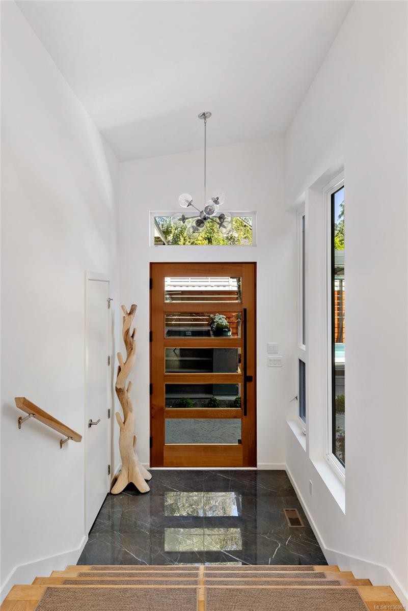 330 Irving Rd, Victoria, BC