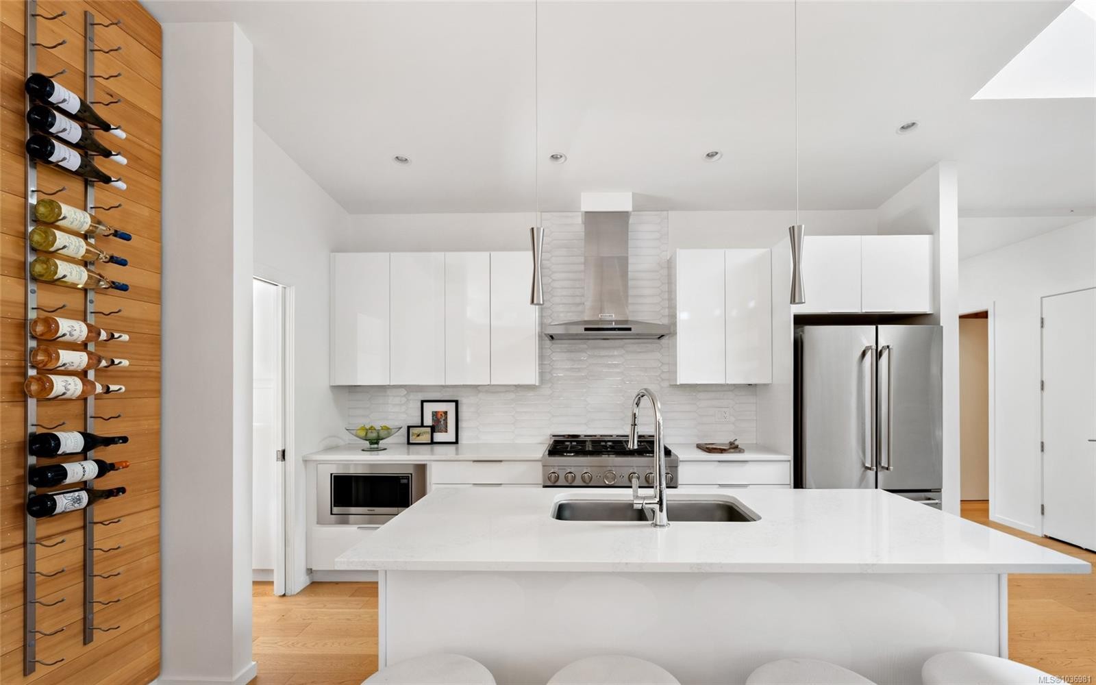330 Irving Rd, Victoria, BC