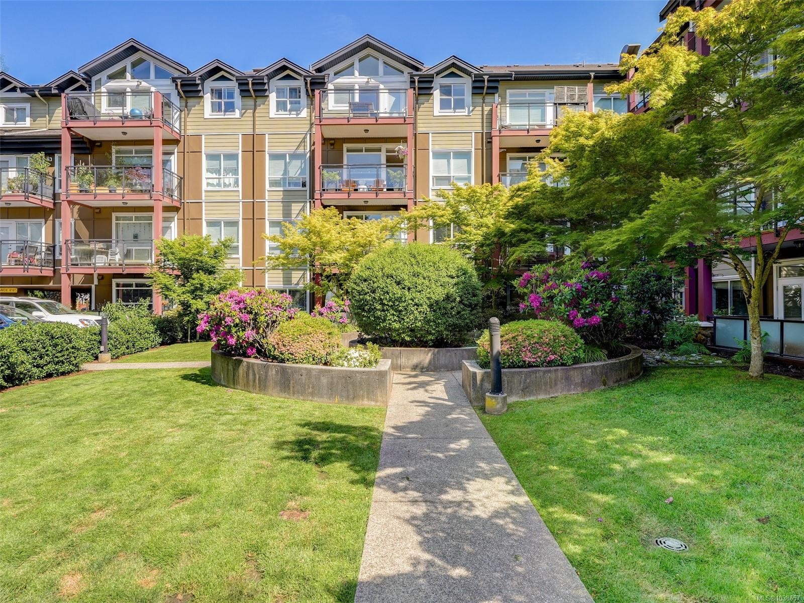 #218-2710 Jacklin Rd, Langford, BC - Outdoor