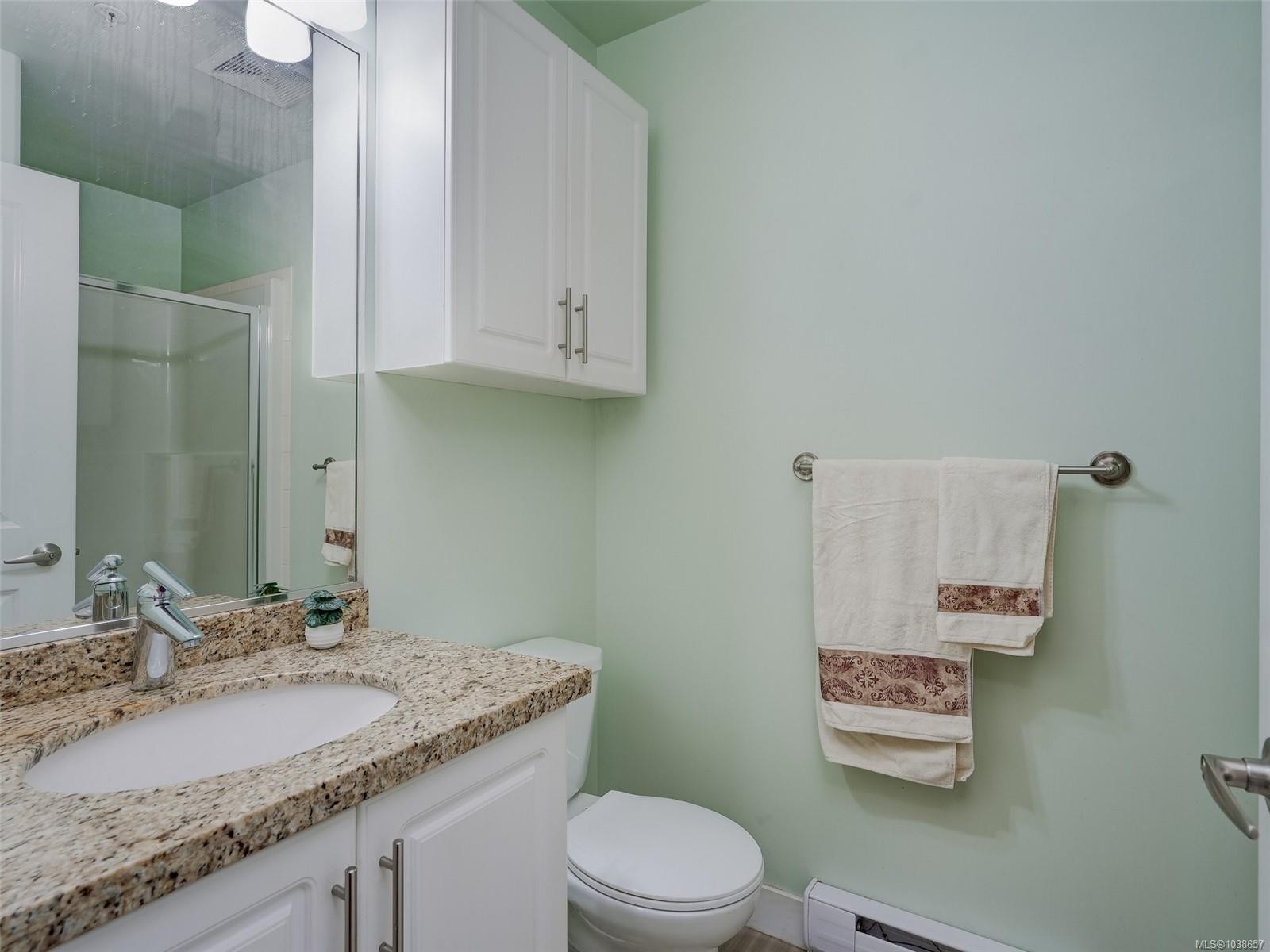 #218-2710 Jacklin Rd, Langford, BC - Indoor Photo Showing Bathroom