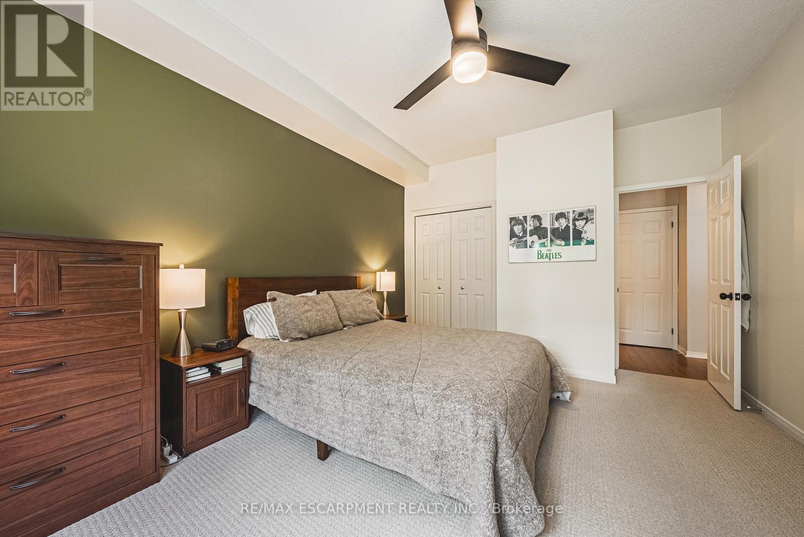 103 - 180 Limeridge Road W, Hamilton, ON - Indoor Photo Showing Bedroom