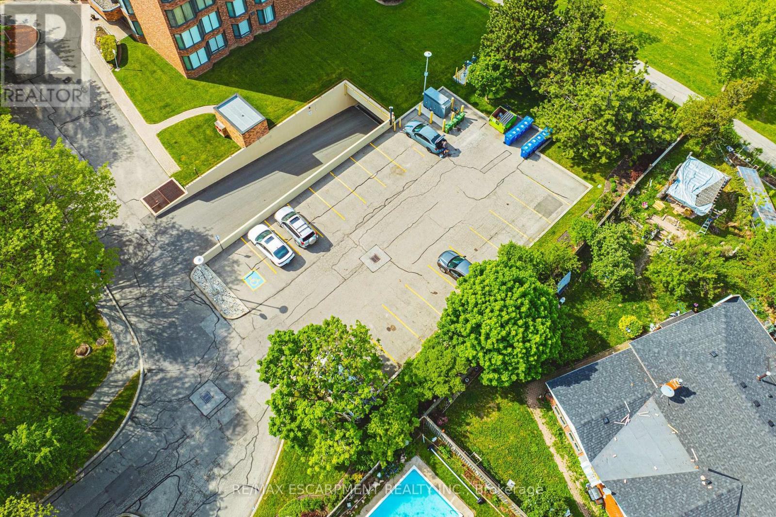 103 - 180 Limeridge Road W, Hamilton, ON - Outdoor With View