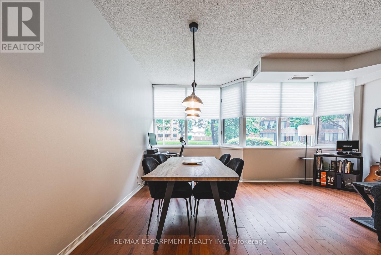 103 - 180 Limeridge Road W, Hamilton, ON - Indoor