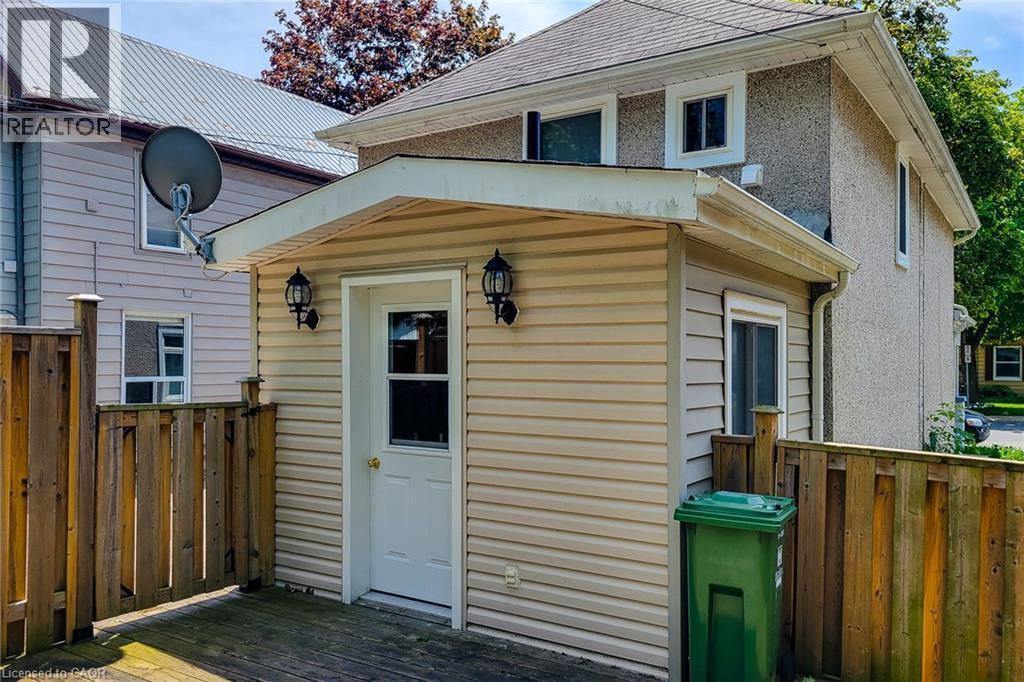 319 King Street W, Dundas, ON - Outdoor With Exterior