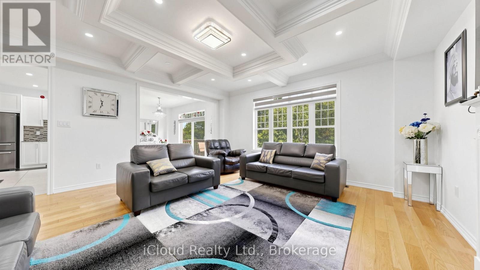 193 Thornbush Boulevard E, Brampton, ON - Indoor Photo Showing Living Room