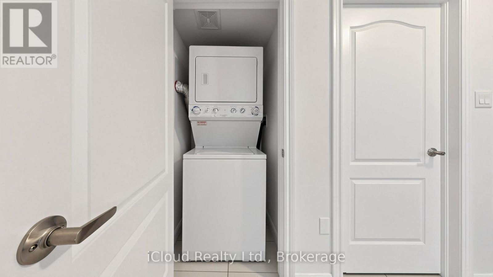 193 Thornbush Boulevard E, Brampton, ON - Indoor Photo Showing Laundry Room