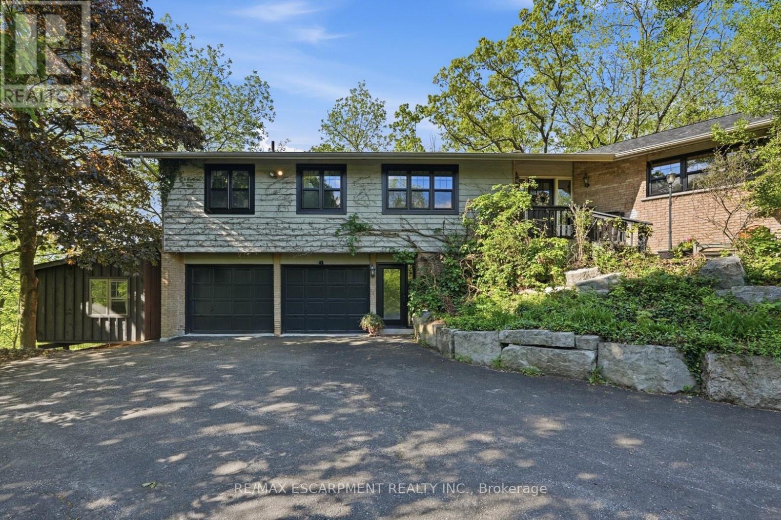 1987 Snake Road, Burlington, ON - Outdoor