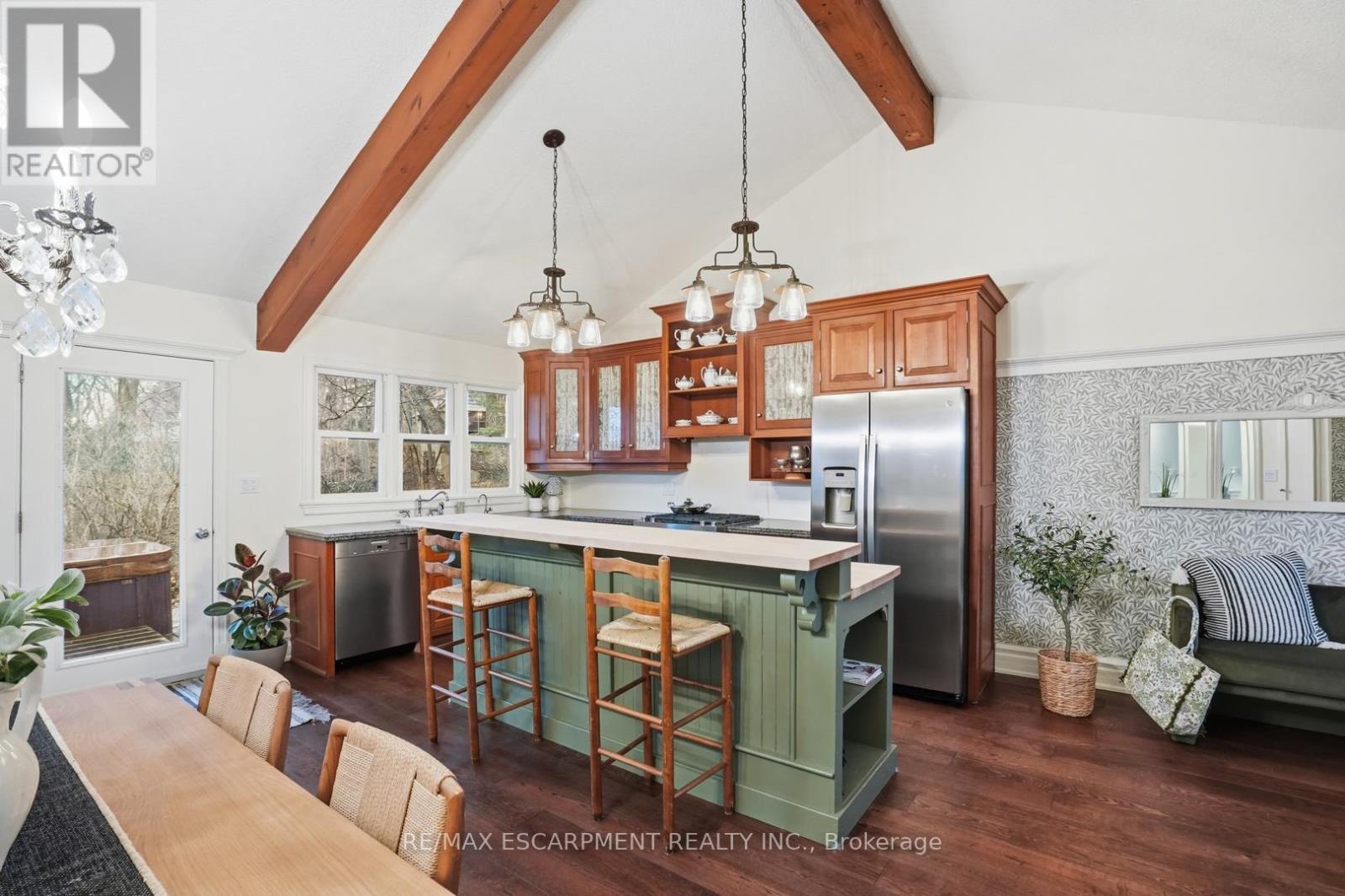 1987 Snake Road, Burlington, ON - Indoor