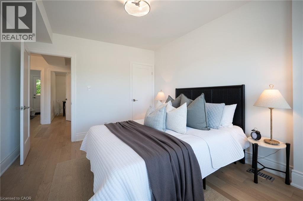 295 Locke Street S, Hamilton, ON - Indoor Photo Showing Bedroom
