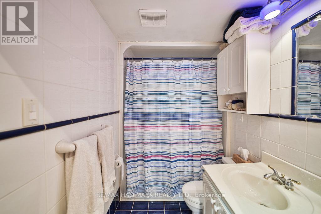 Main Bath - 14728 Heritage Road, Caledon, ON