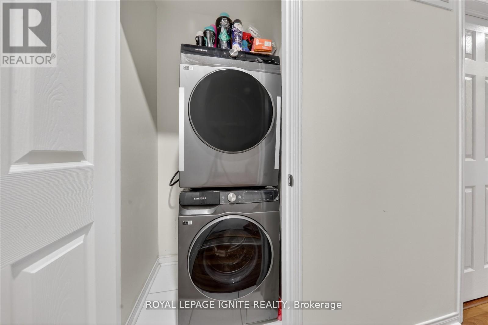 95 - 117A The Queensway, Toronto, ON - Indoor Photo Showing Laundry Room