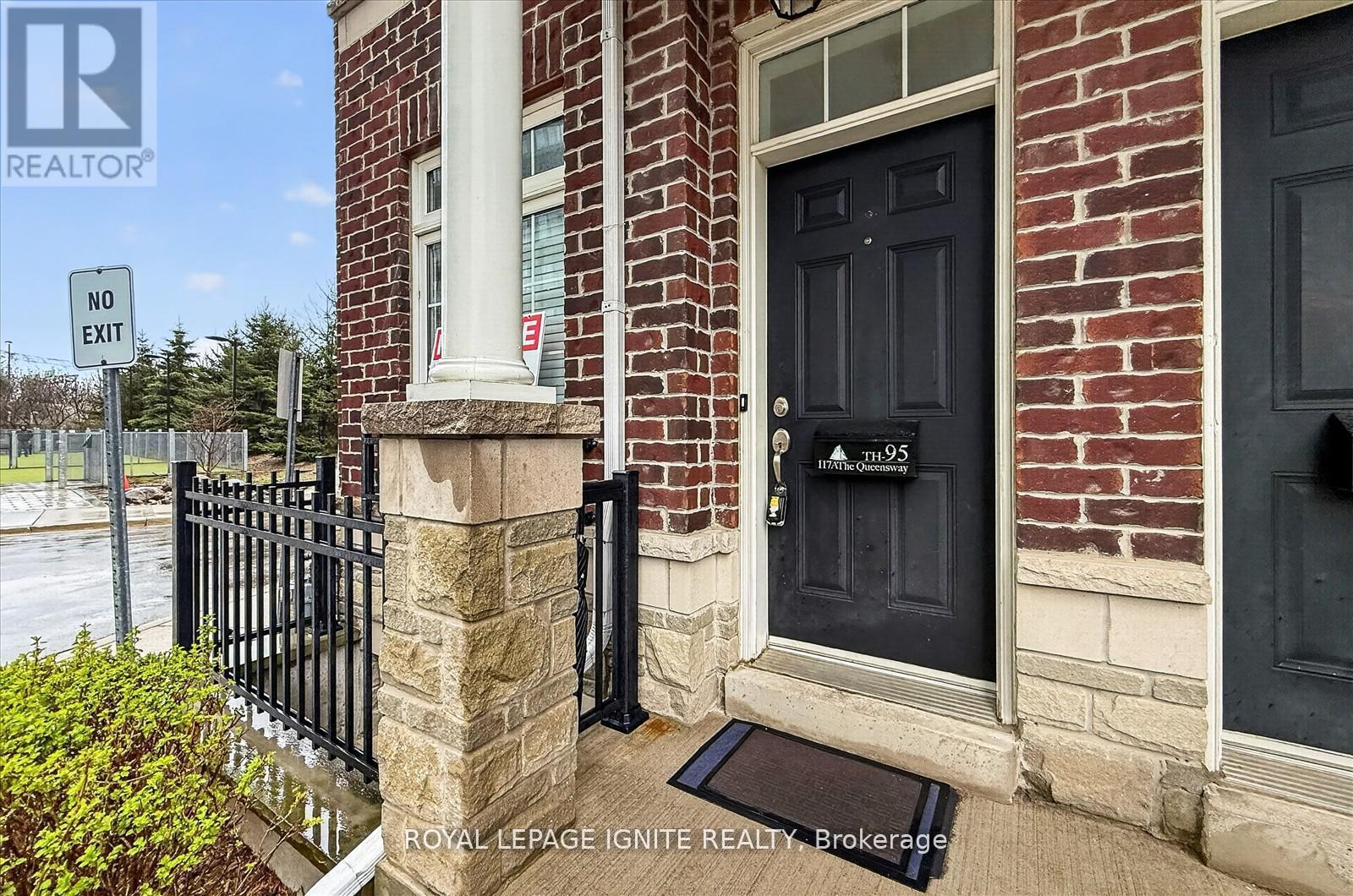 95 - 117A The Queensway, Toronto, ON - Outdoor