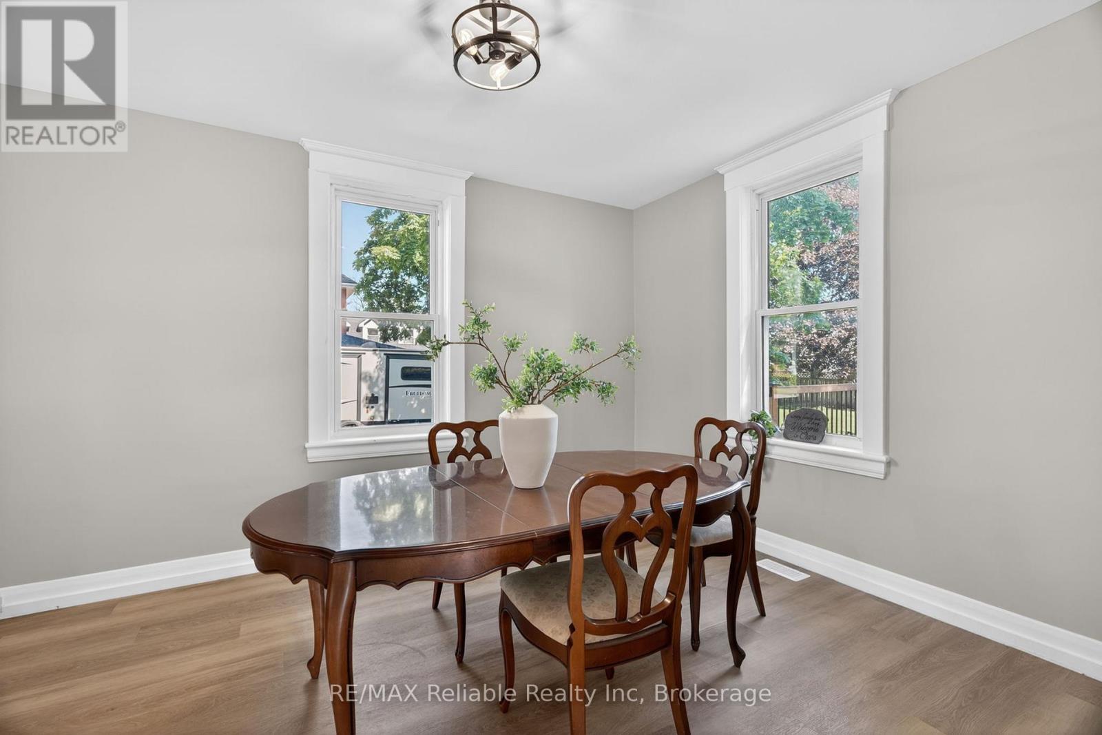 Dining area - 185 Trafalgar Street, West Perth (Mitchell), ON - Indoor Photo Showing Dining Room