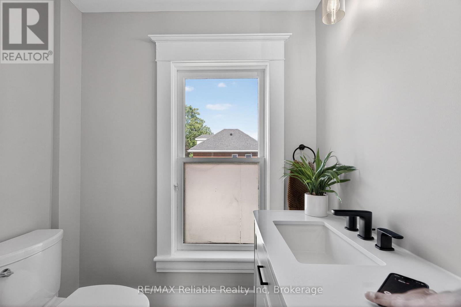 4 piece bathroom - 185 Trafalgar Street, West Perth (Mitchell), ON - Indoor Photo Showing Bathroom