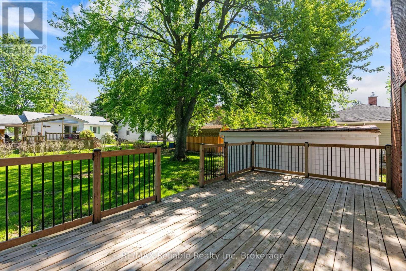 185 Trafalgar Street, West Perth (Mitchell), ON - Outdoor With Deck Patio Veranda