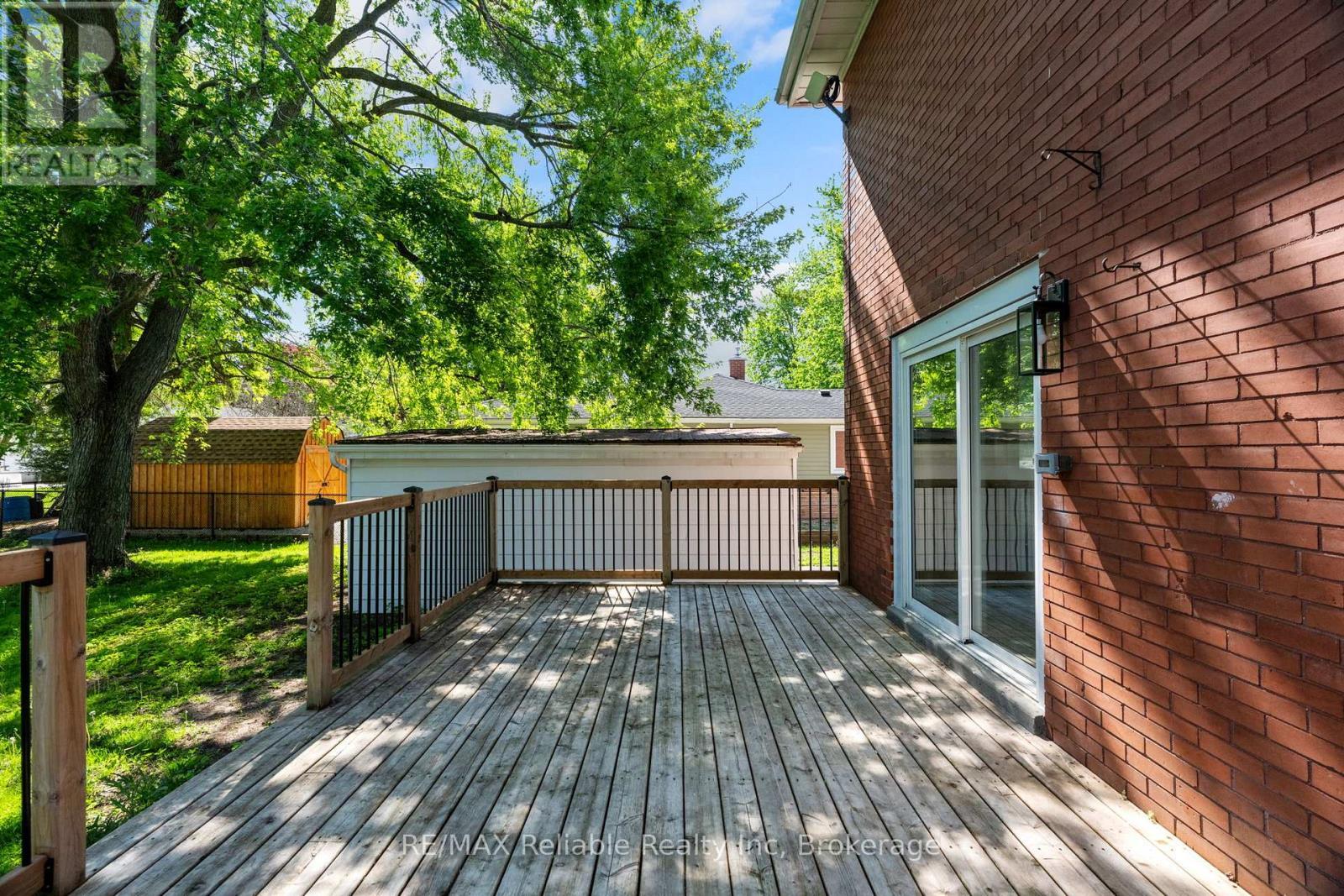 185 Trafalgar Street, West Perth (Mitchell), ON - Outdoor With Deck Patio Veranda