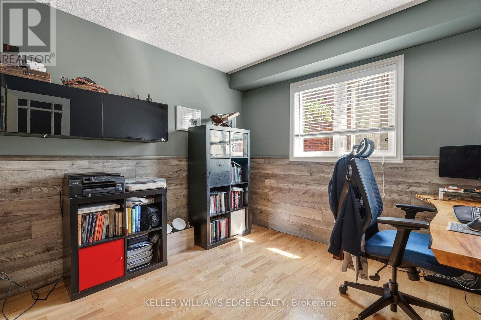 Main floor office ideal for working or studying - 149 Cove Crescent, Hamilton, ON - Indoor Photo Showing Office