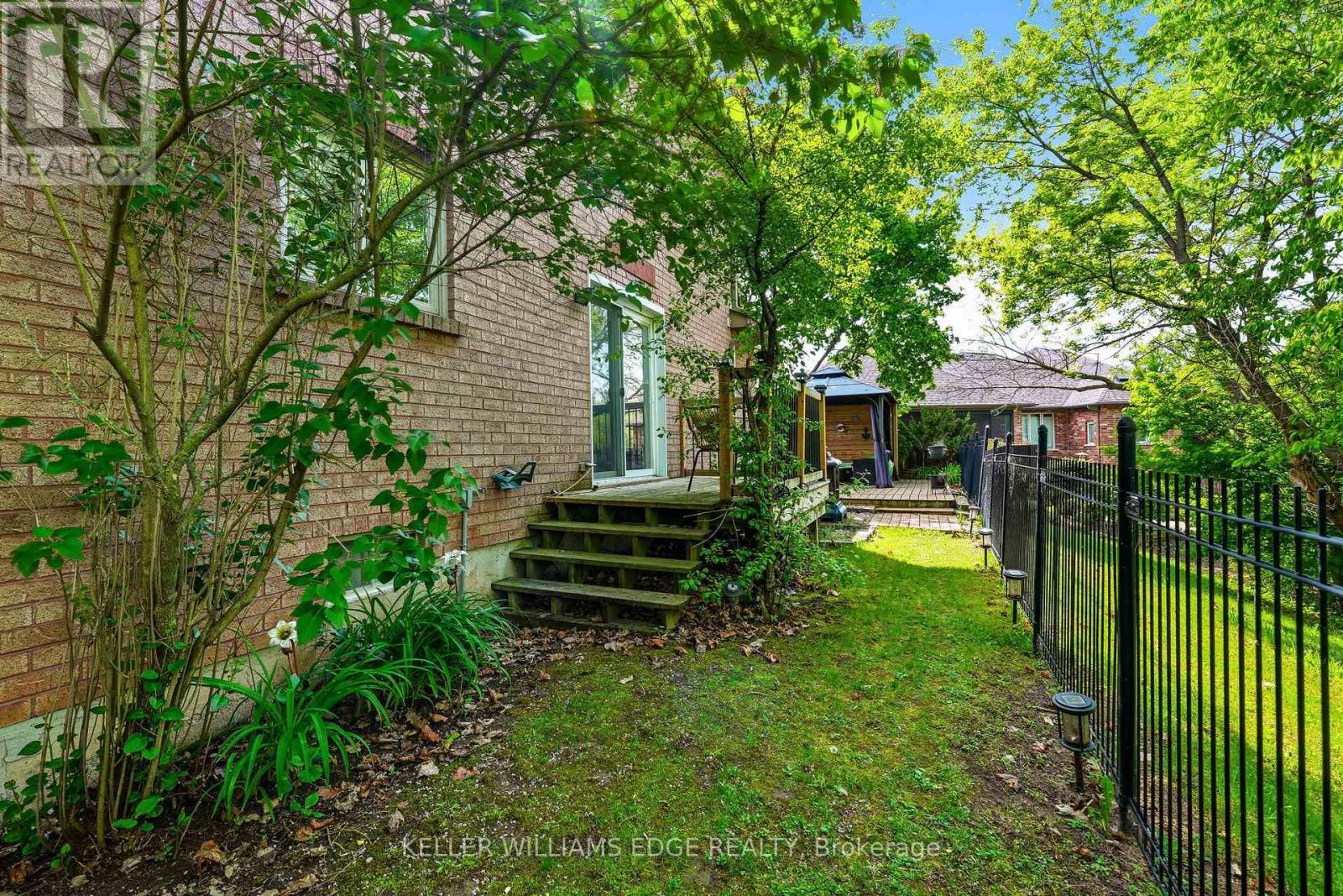 Side Yard - 149 Cove Crescent, Hamilton, ON - Outdoor