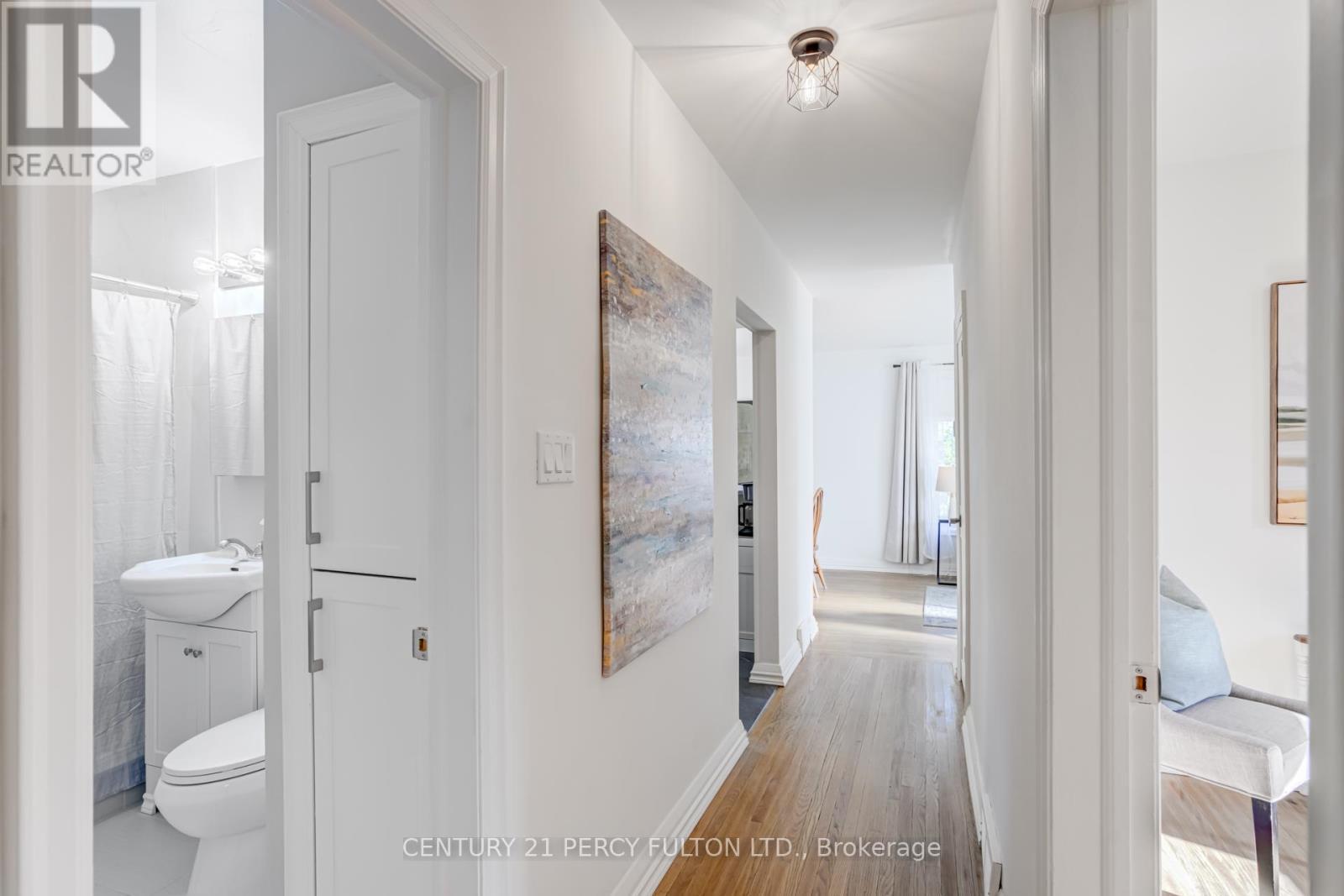 10 Mendip Crescent, Toronto, ON - Indoor Photo Showing Bathroom