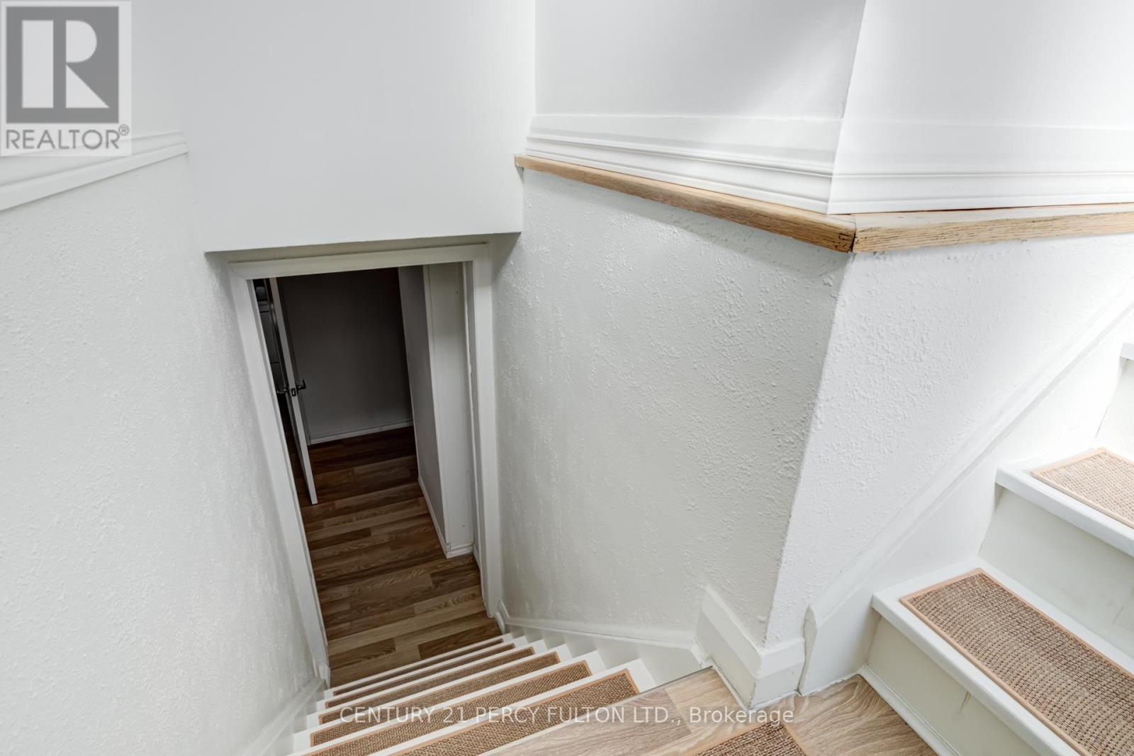 10 Mendip Crescent, Toronto, ON - Indoor Photo Showing Other Room