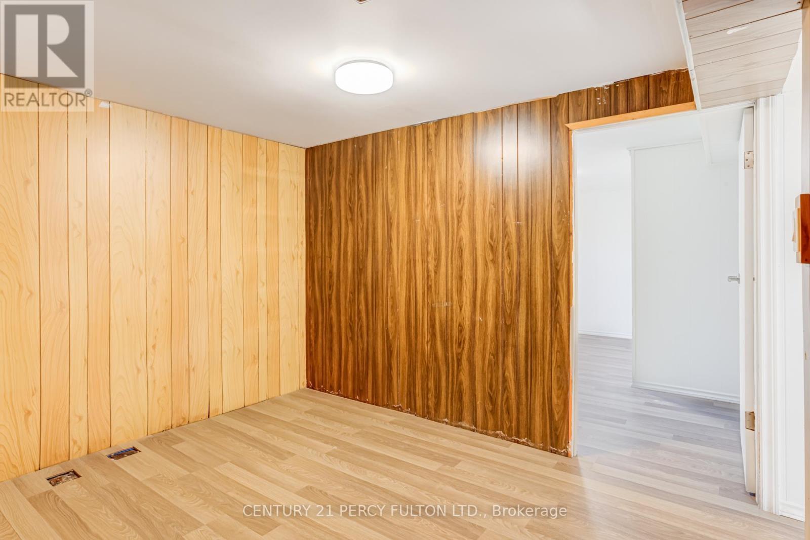 10 Mendip Crescent, Toronto, ON - Indoor Photo Showing Other Room