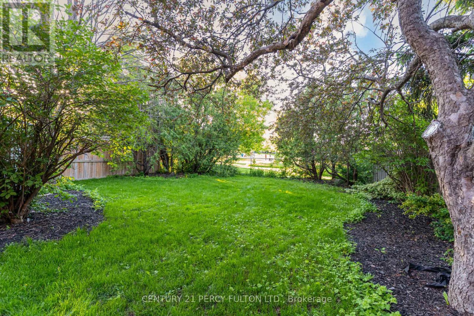 10 Mendip Crescent, Toronto, ON - Outdoor