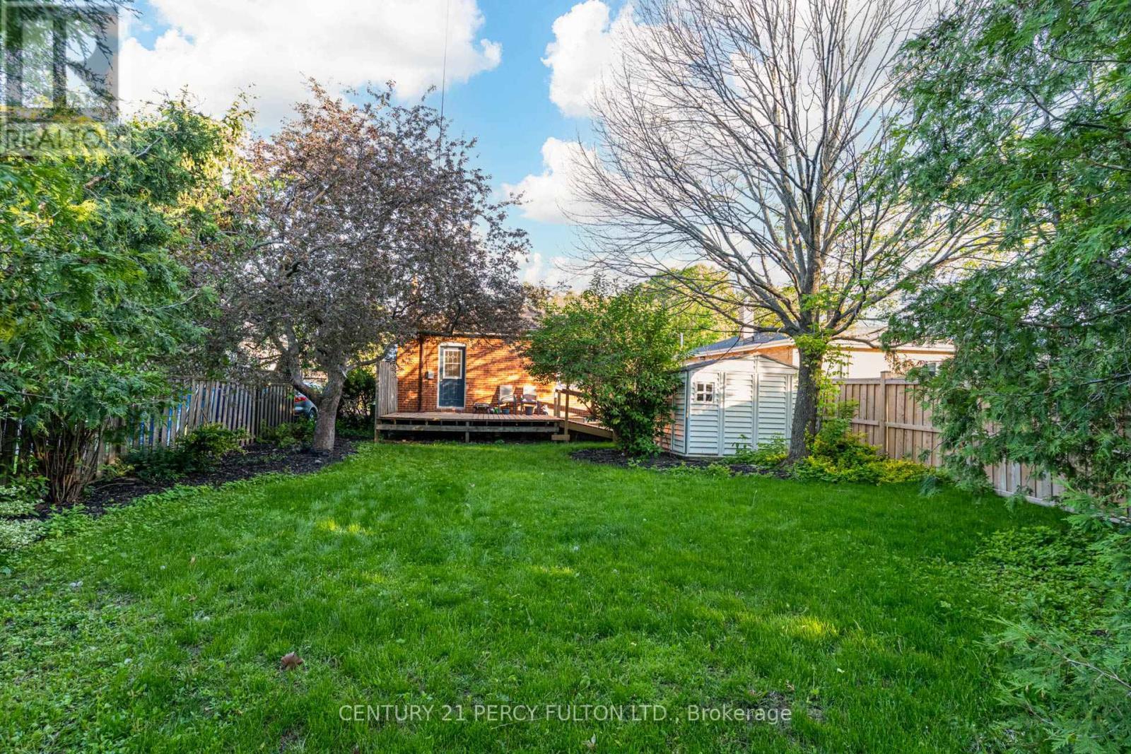 10 Mendip Crescent, Toronto, ON - Outdoor