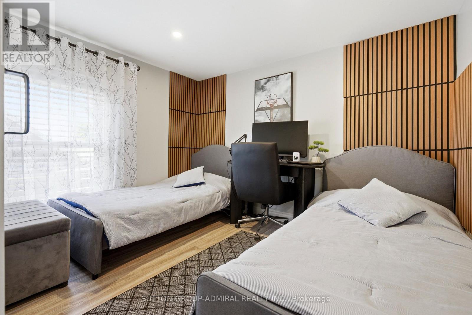 20 Brock Street E, Oshawa, ON - Indoor Photo Showing Bedroom