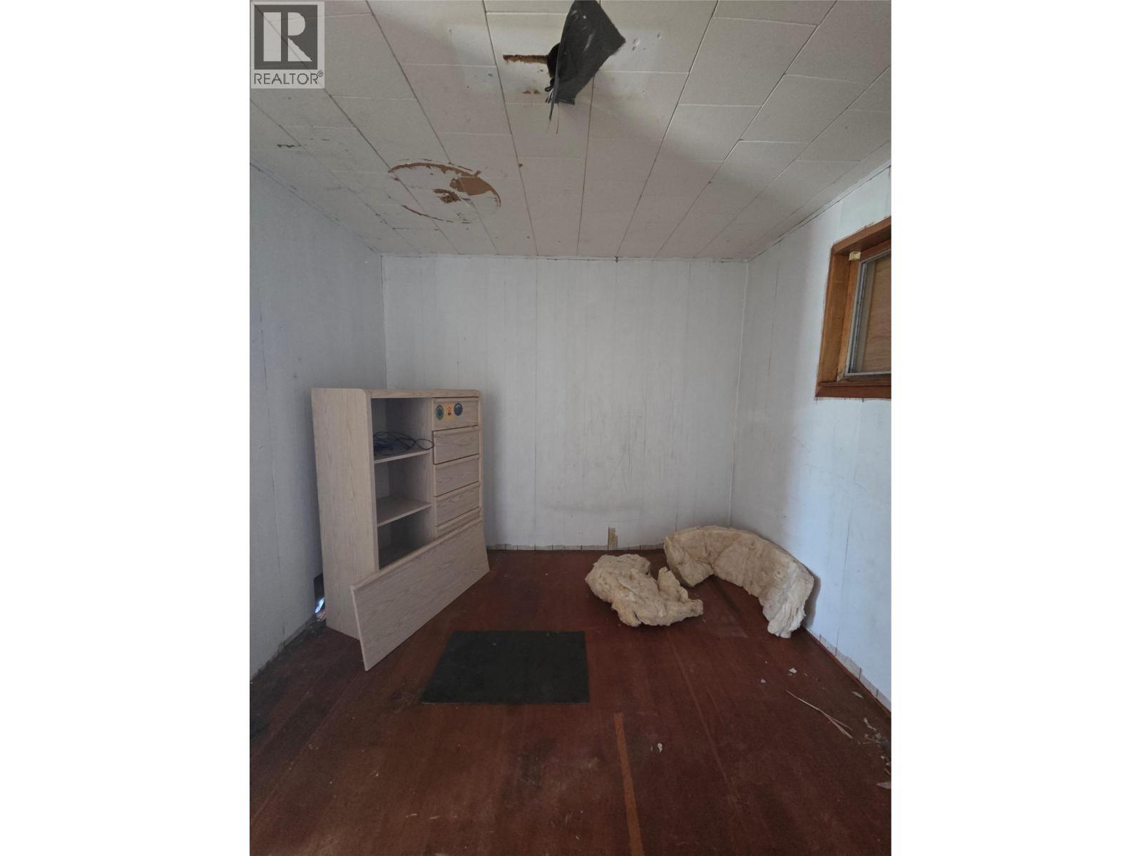 304 Mcanally Street, Trail, BC - Indoor