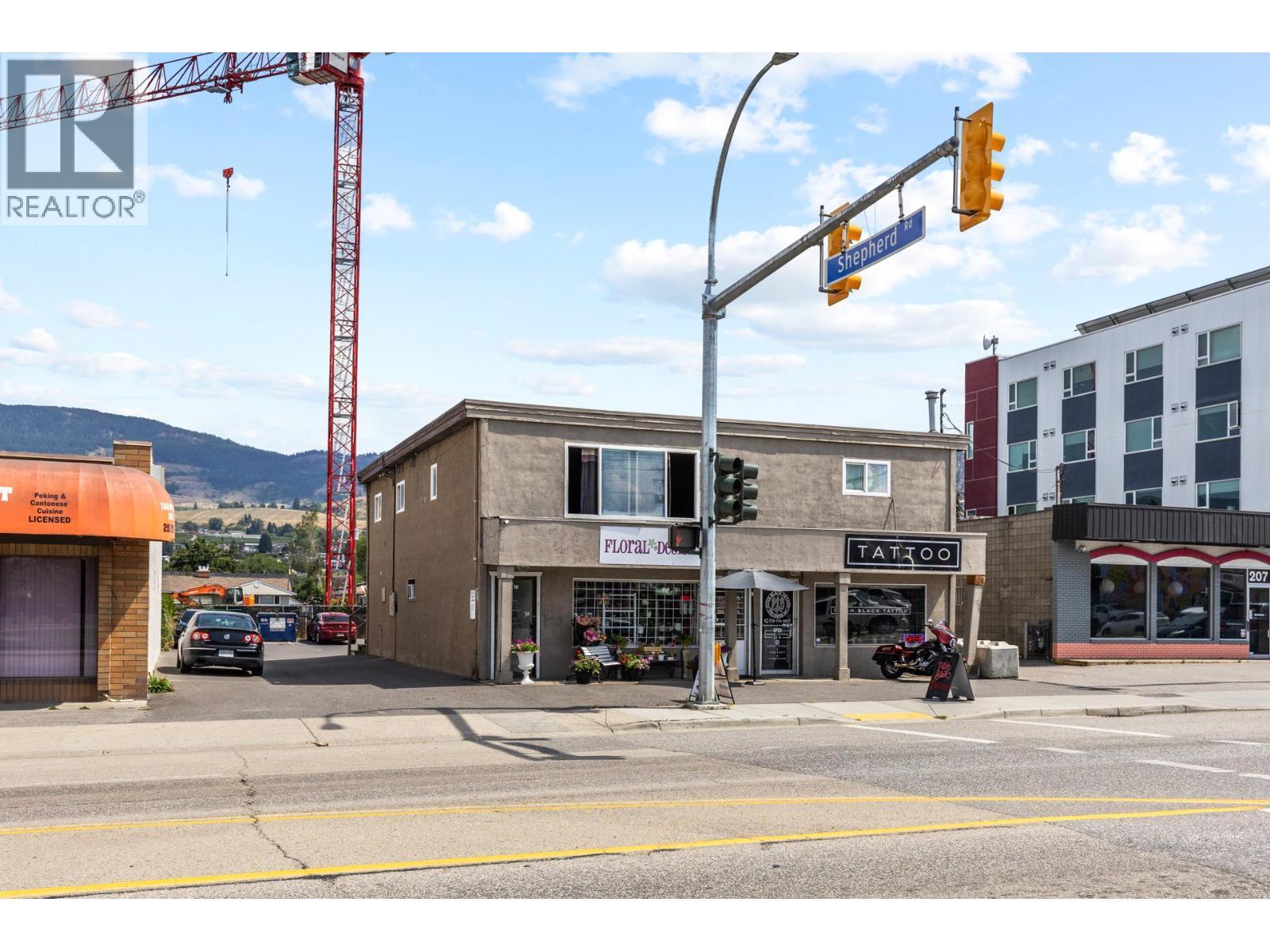 213-219 Rutland Road N, Kelowna, BC
