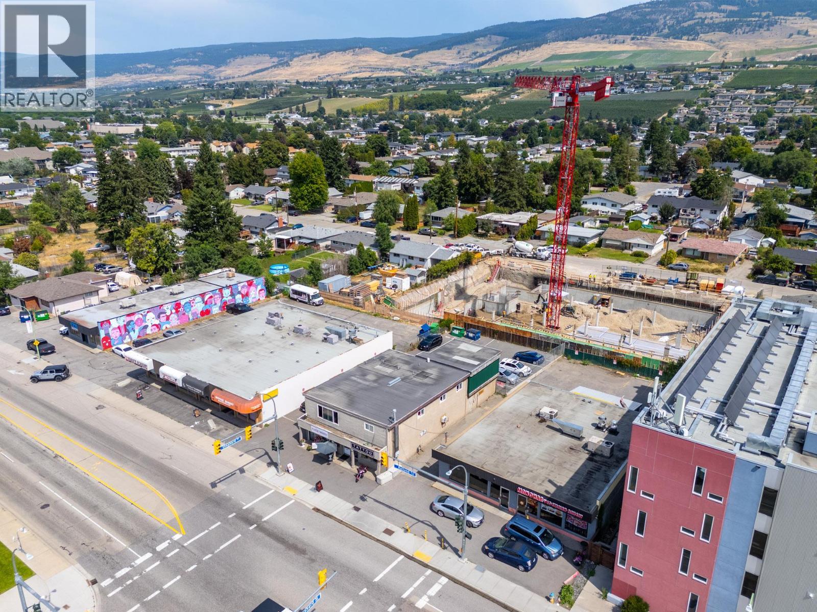213-219 Rutland Road N, Kelowna, BC