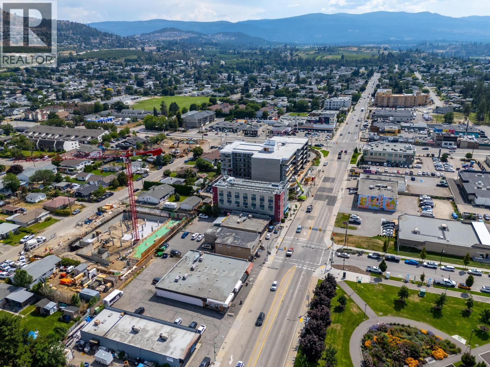 213-219 Rutland Road N, Kelowna, BC