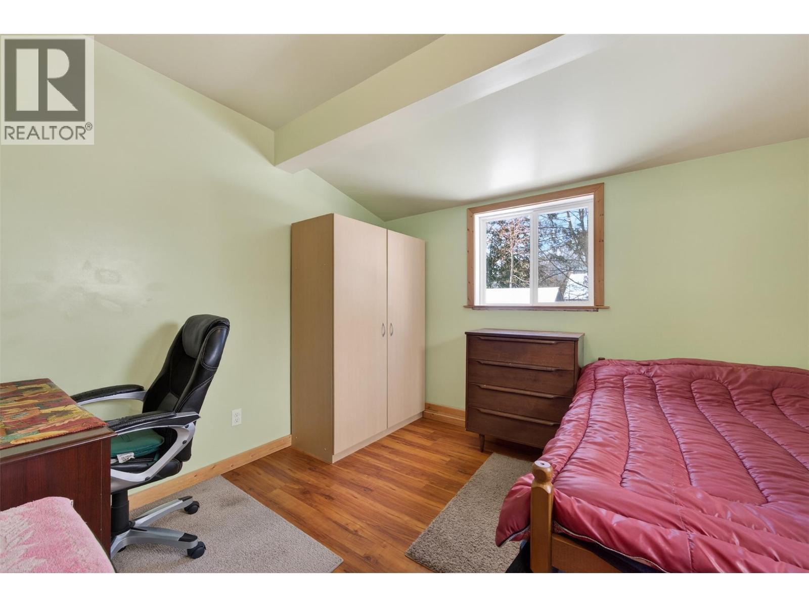 913 Sixth Street, Nelson, BC - Indoor