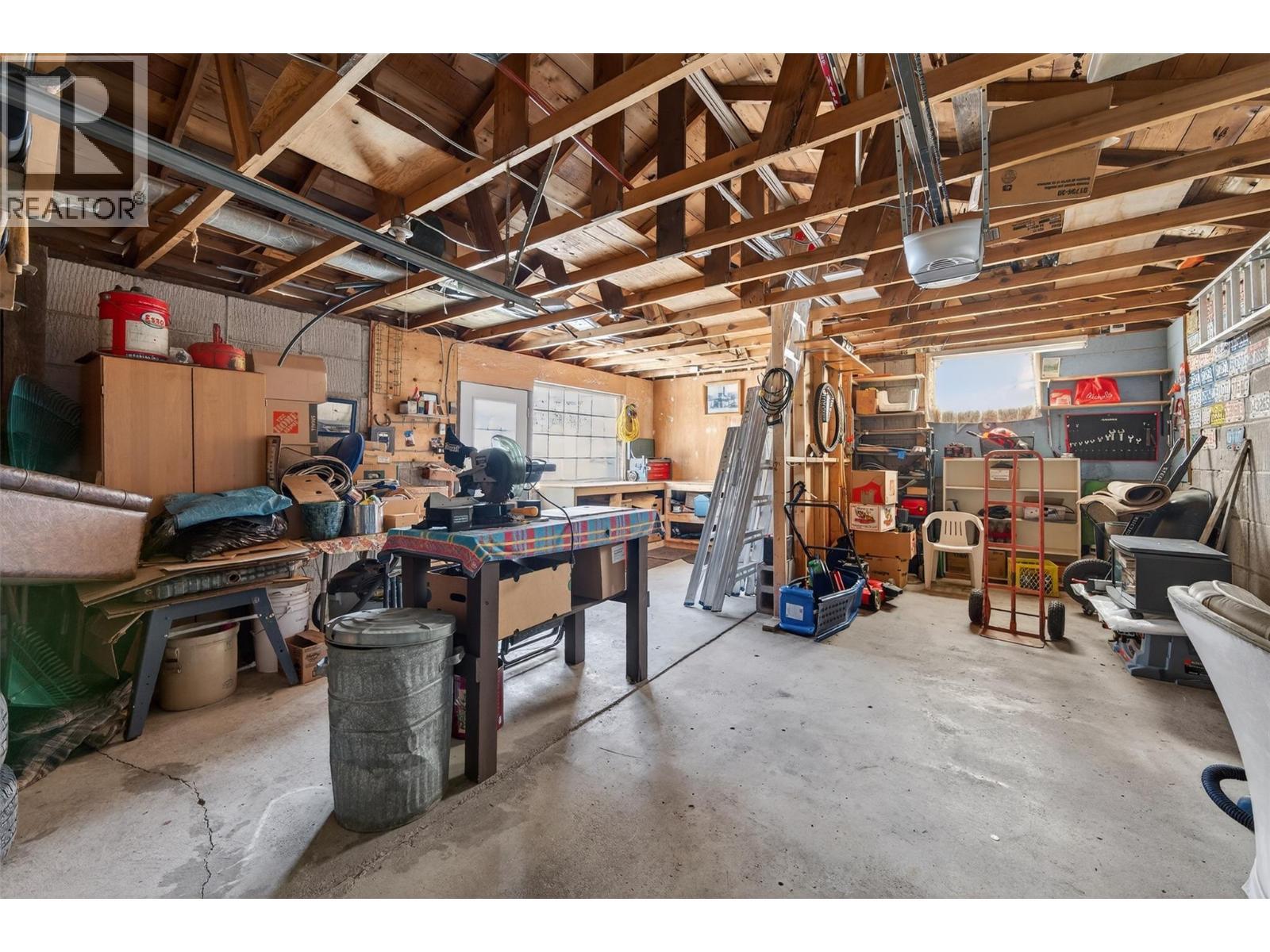 913 Sixth Street, Nelson, BC - Indoor Photo Showing Basement