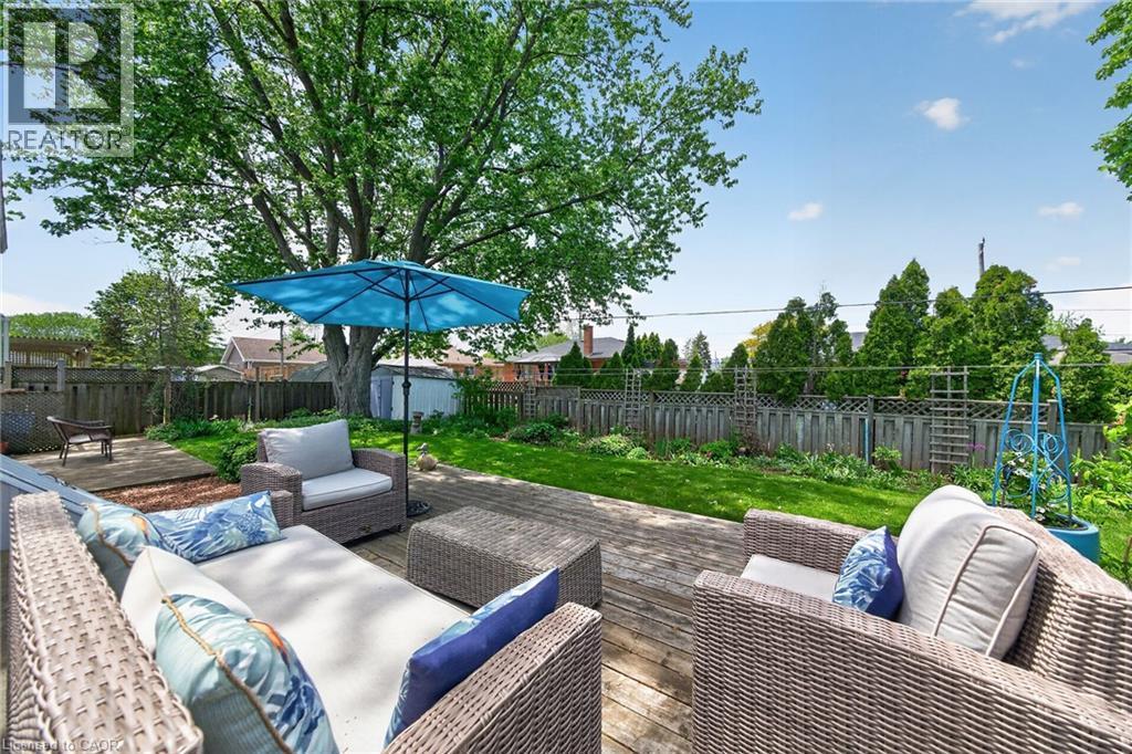 439 Murray Street, Grimsby, ON - Outdoor With Backyard