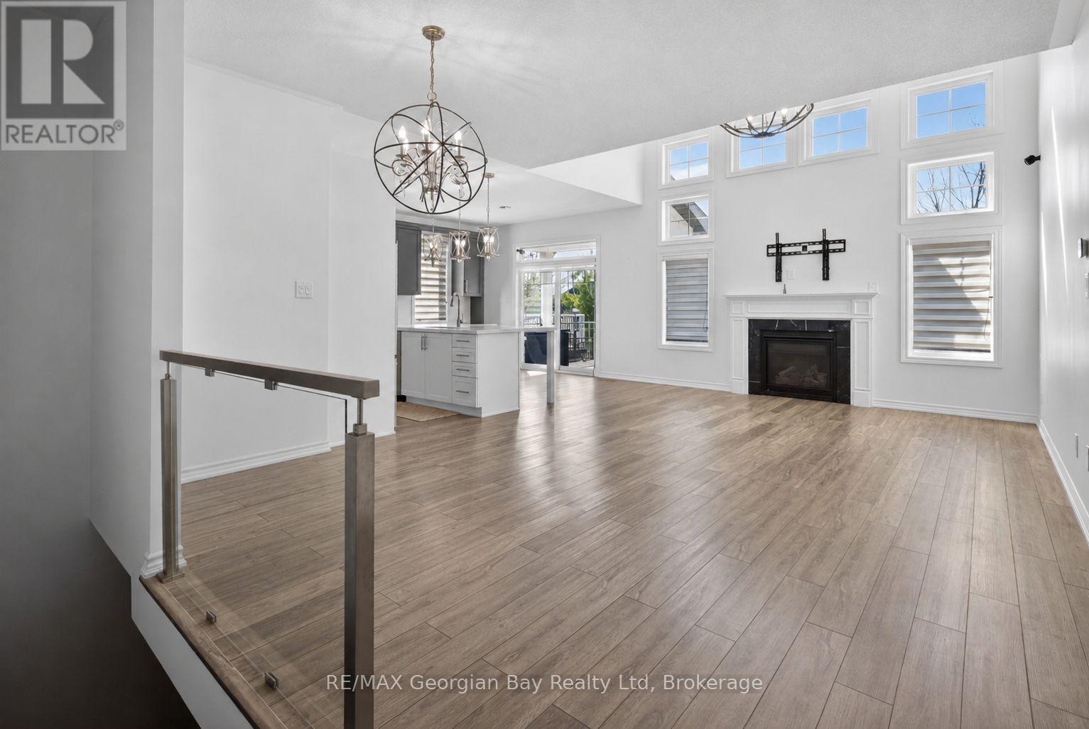 615 Bayport Boulevard, Midland, ON - Indoor Photo Showing Living Room With Fireplace