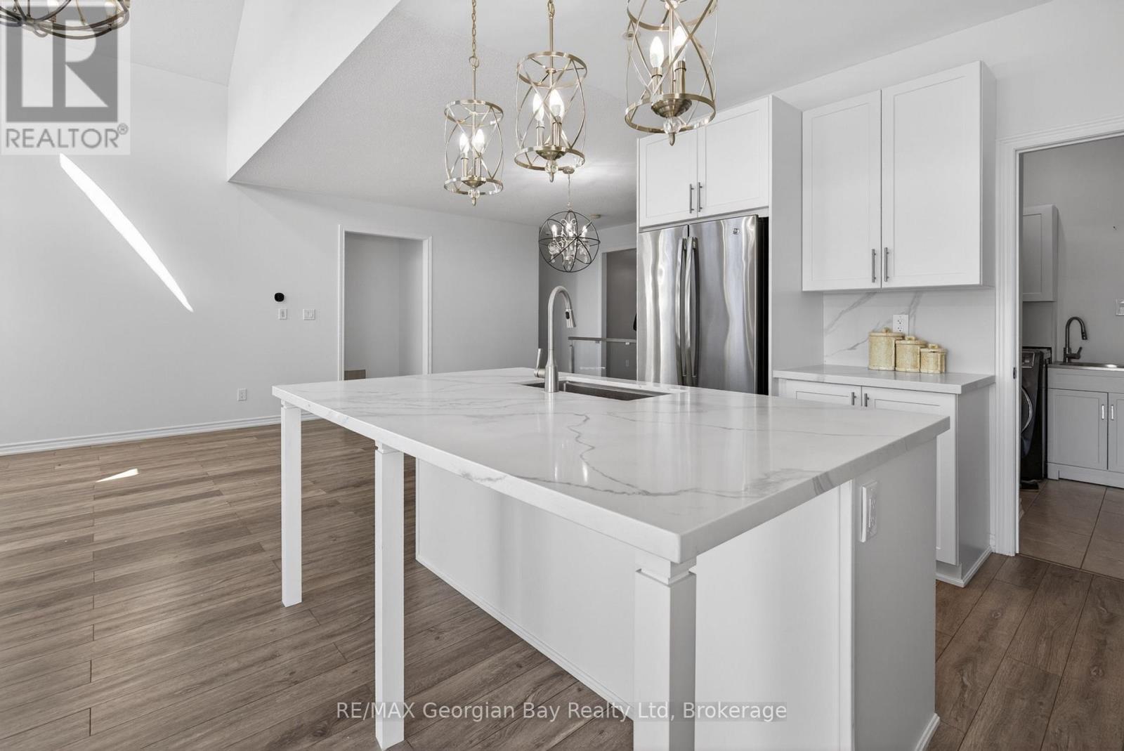 615 Bayport Boulevard, Midland, ON - Indoor Photo Showing Kitchen