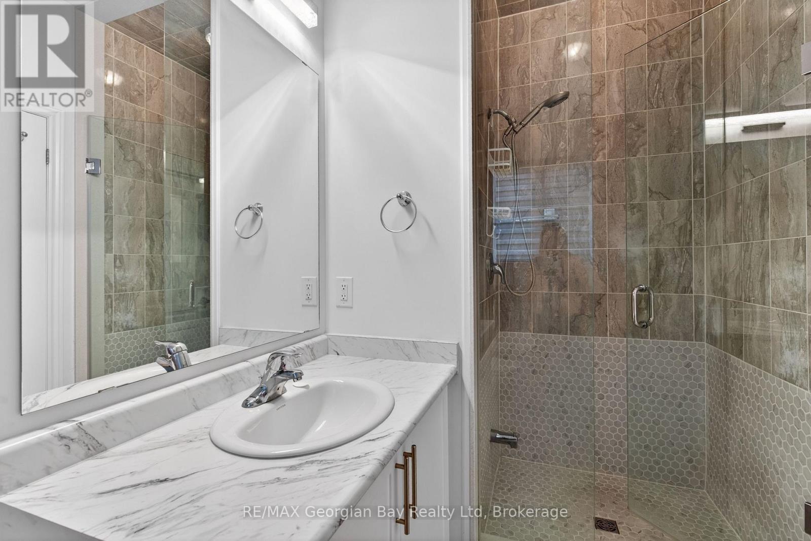 615 Bayport Boulevard, Midland, ON - Indoor Photo Showing Bathroom