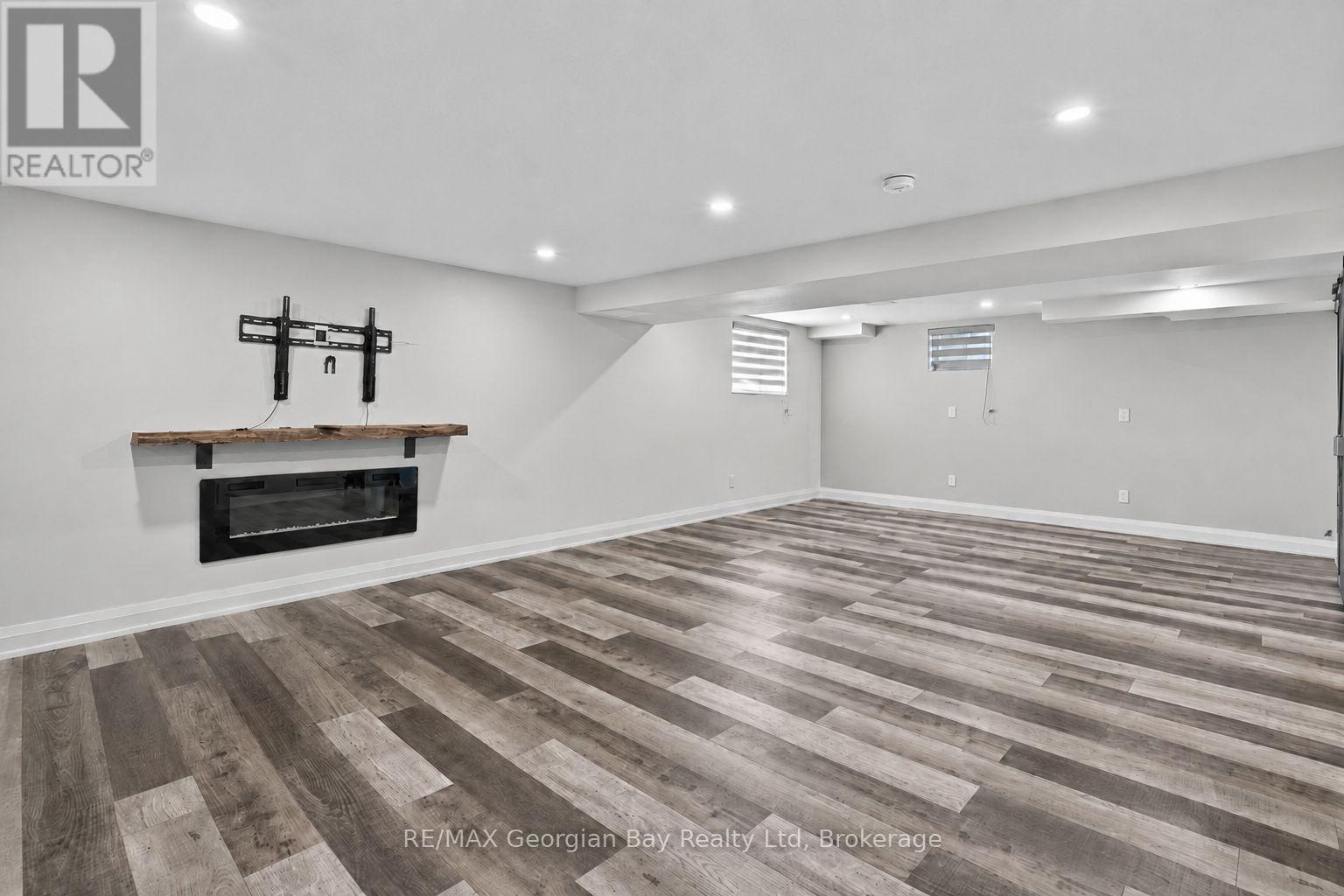 615 Bayport Boulevard, Midland, ON - Indoor