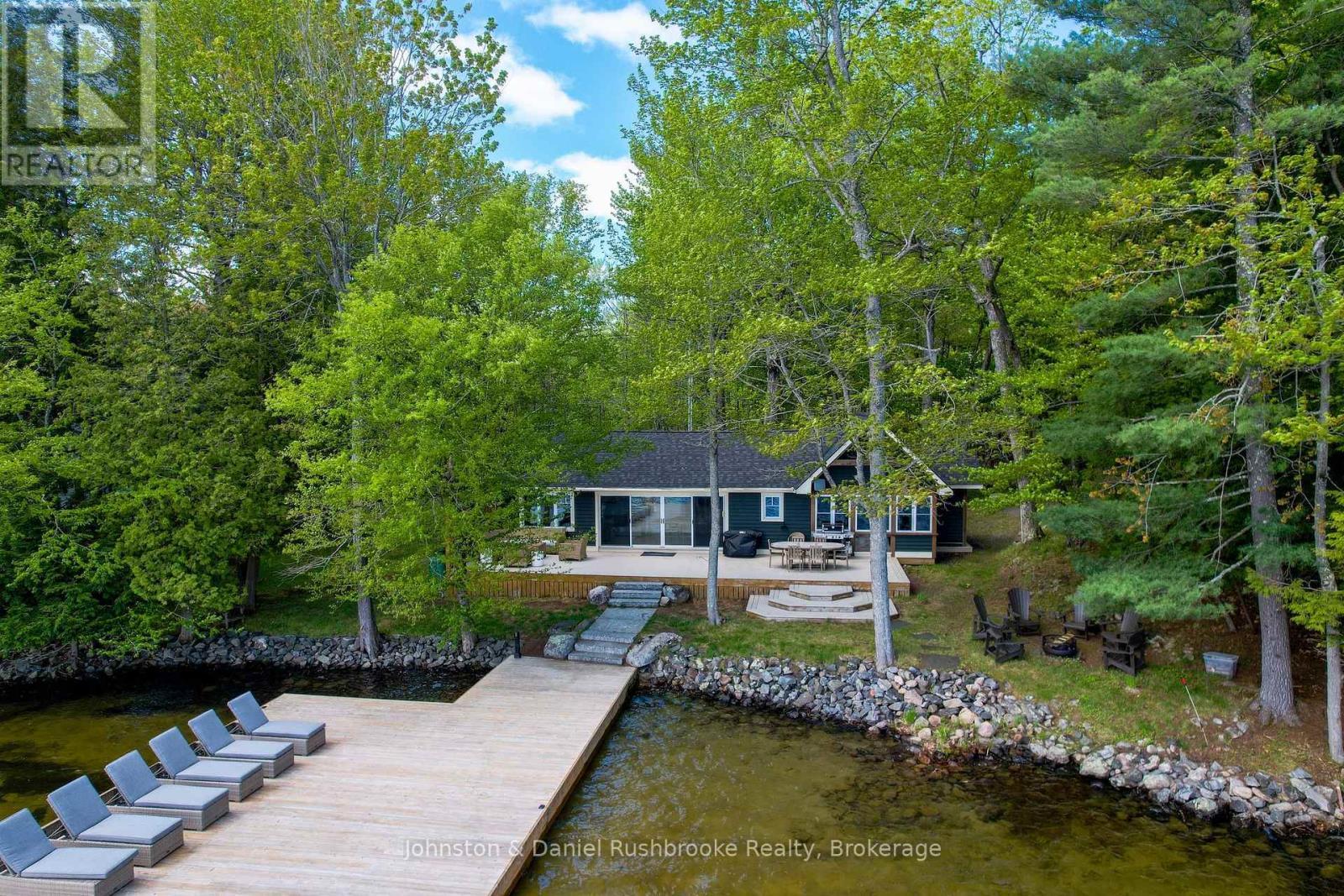 2 - 1032 Island Park Road, Muskoka Lakes (Medora), ON - Outdoor With Body Of Water