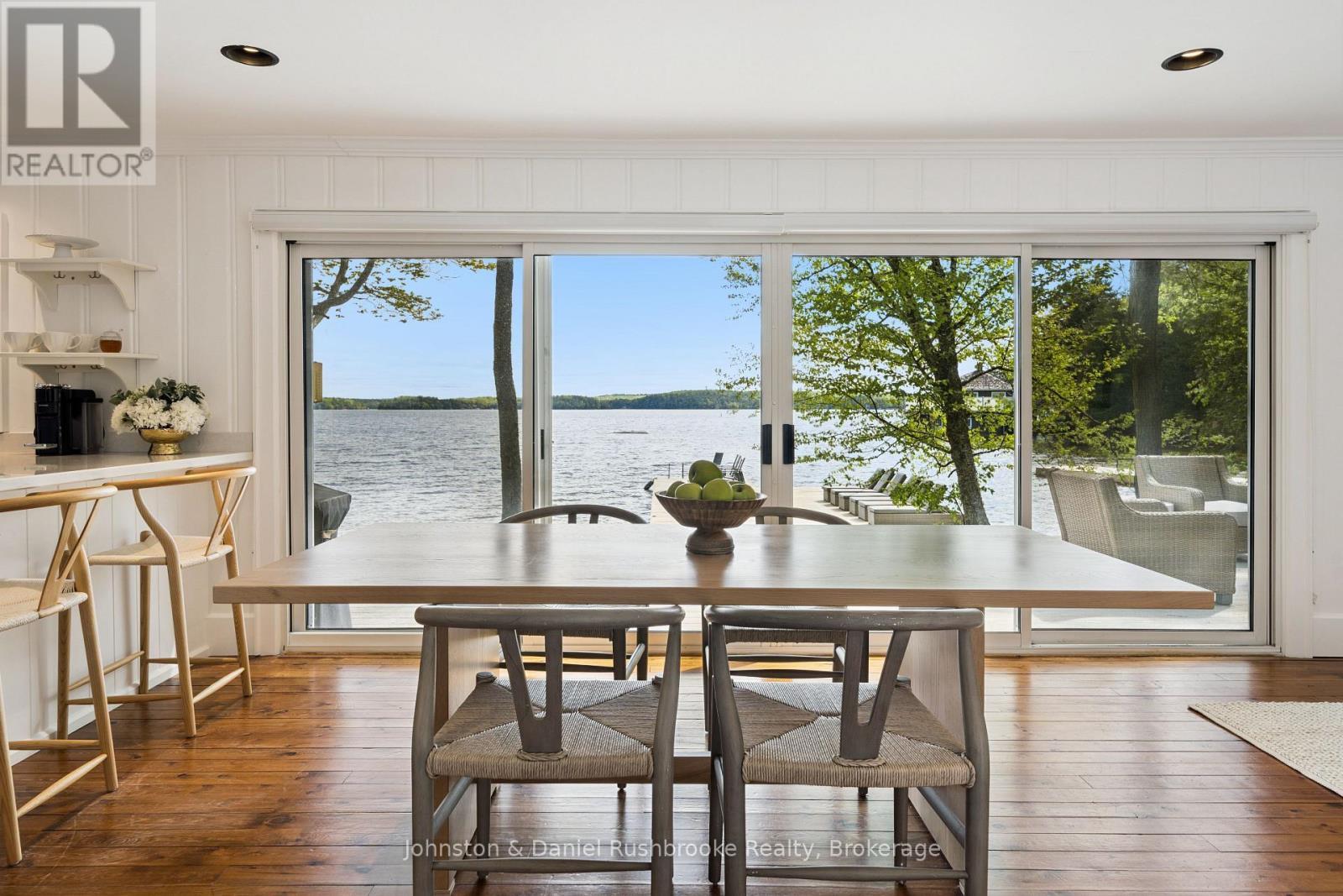 2 - 1032 Island Park Road, Muskoka Lakes (Medora), ON - Indoor Photo Showing Dining Room