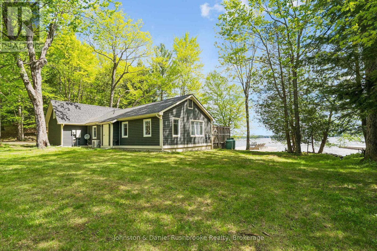 2 - 1032 Island Park Road, Muskoka Lakes (Medora), ON - Outdoor