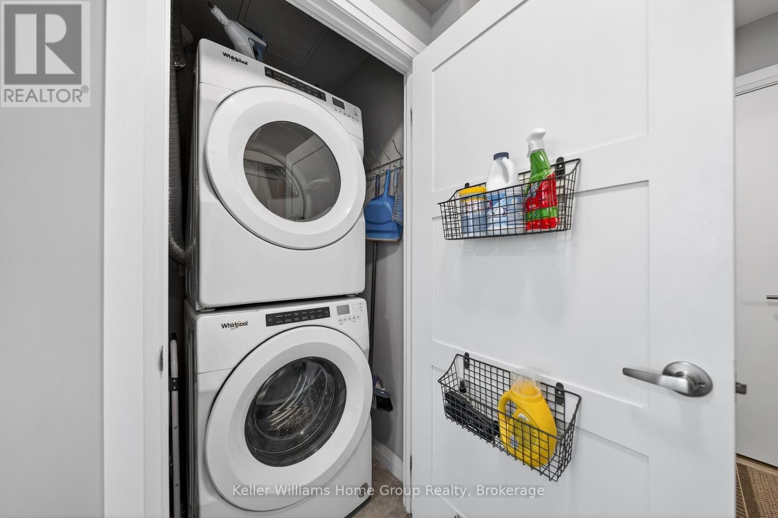 701 - 73 Arthur Street S, Guelph (St. Patrick'S Ward), ON - Indoor Photo Showing Laundry Room