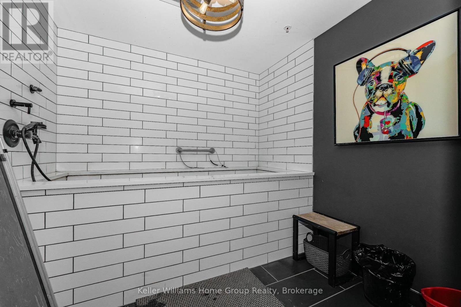 701 - 73 Arthur Street S, Guelph (St. Patrick'S Ward), ON - Indoor