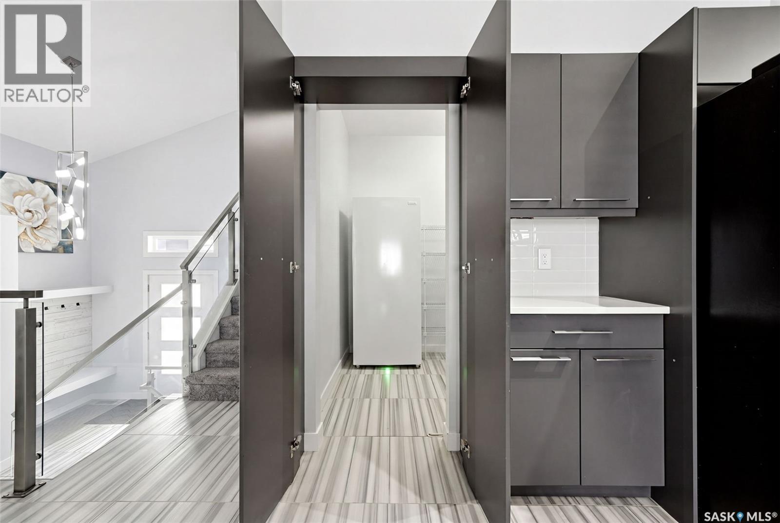 1609 Maple Hill Crescent N, Regina, SK - Indoor Photo Showing Other Room