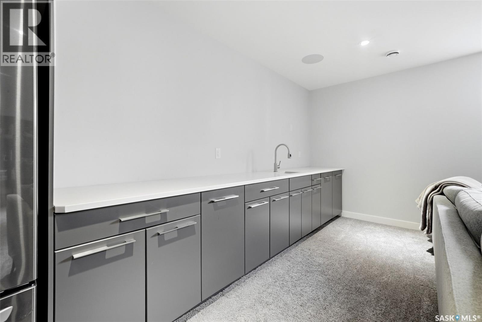 1609 Maple Hill Crescent N, Regina, SK - Indoor