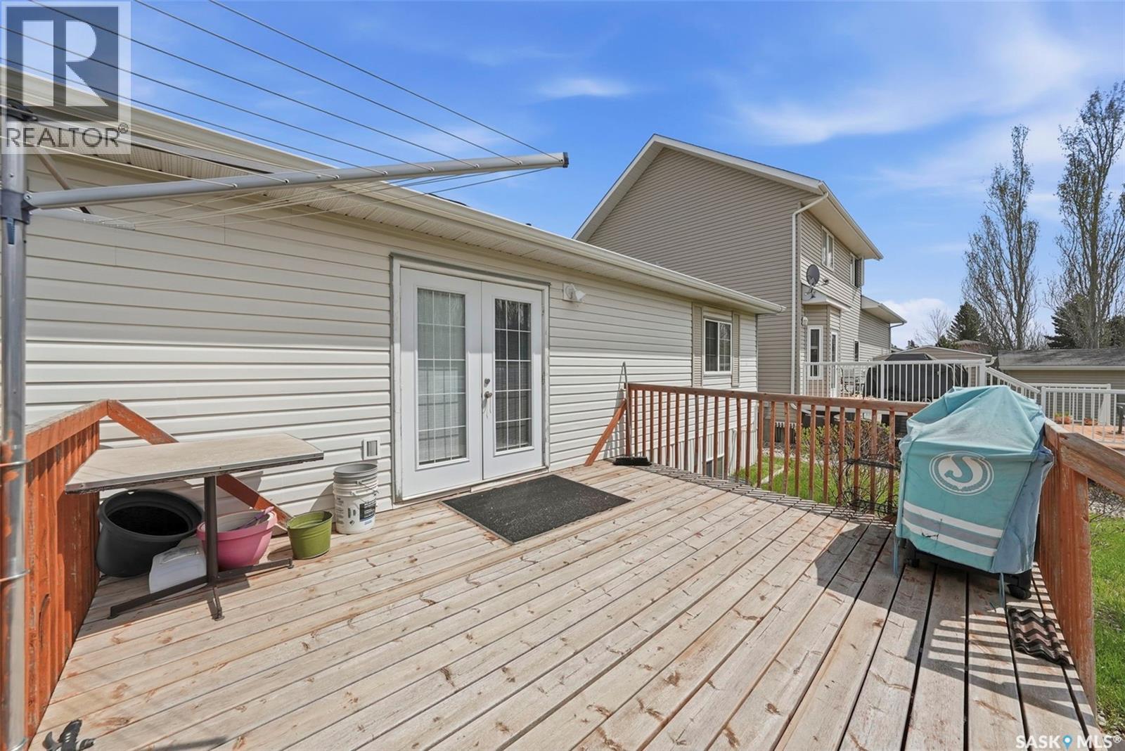 409 8Th Avenue W, Watrous, SK - Outdoor With Deck Patio Veranda With Exterior