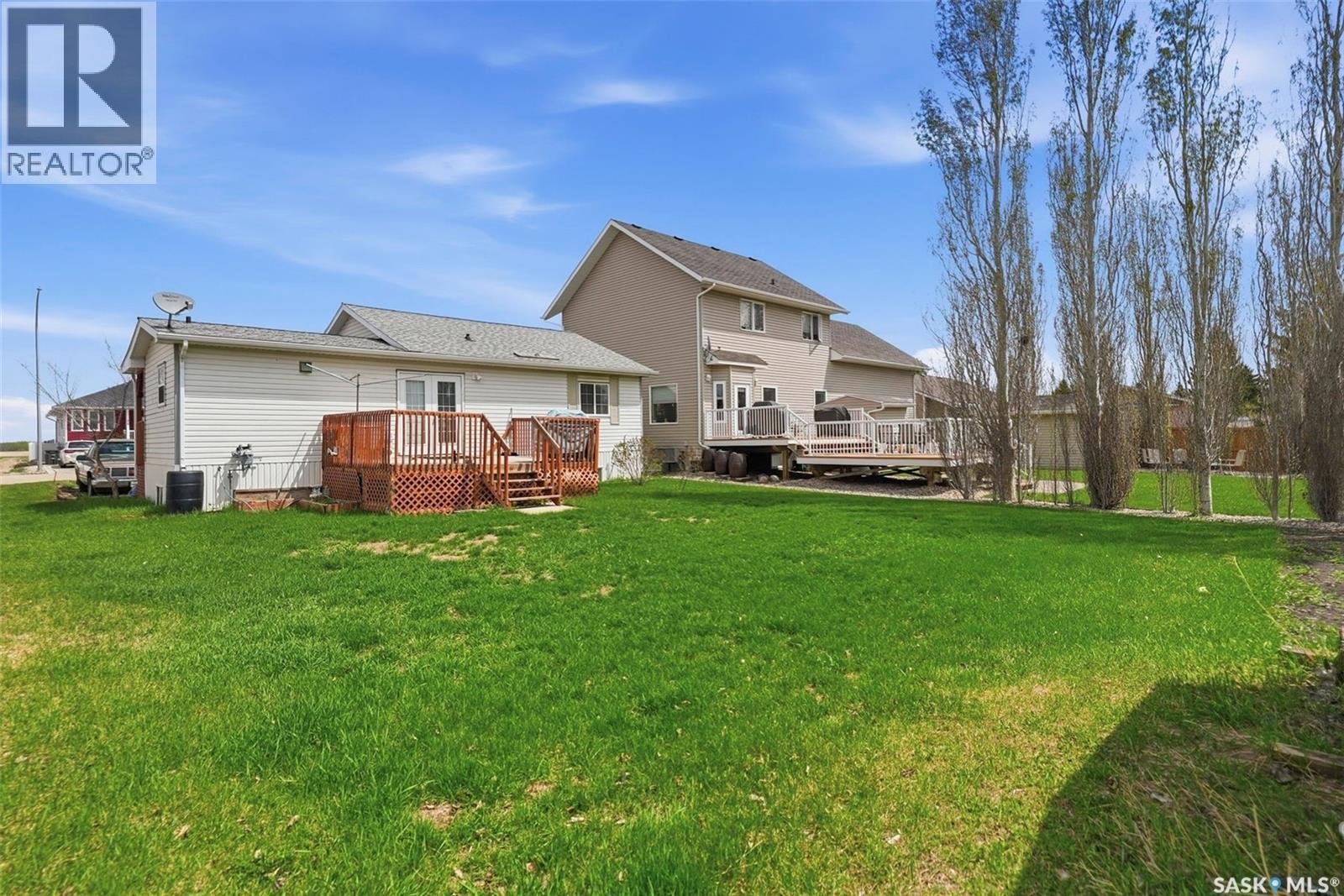 409 8Th Avenue W, Watrous, SK - Outdoor With Deck Patio Veranda