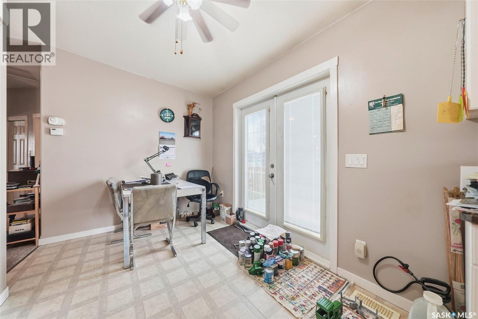 409 8Th Avenue W, Watrous, SK - Indoor